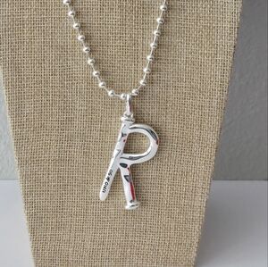 UNO de 50 • Initial R with ball necklace • Silver plated